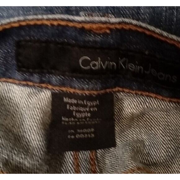 Calvin Klein Jeans, Dark Blue Denim, Bootcut, 29/8 Actual: 33W x 28.5L - Picture 10 of 11